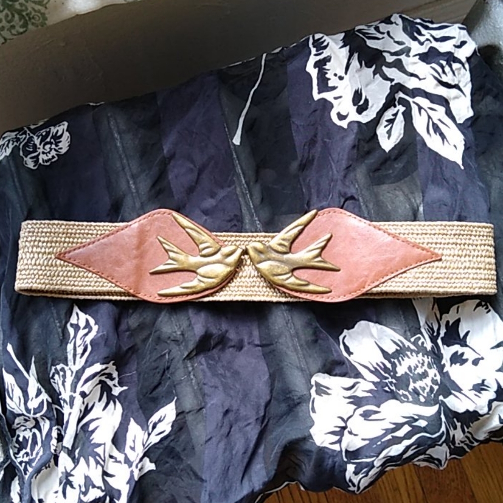 Adorable bird belt